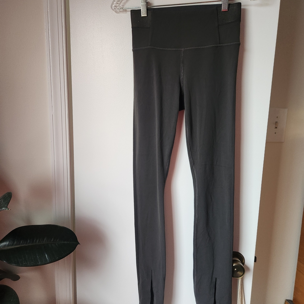 Athleta Aura Split Hem Leggings XS Black High Rise Yoga Clean Girl Athleisure